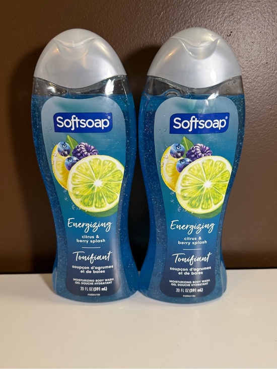 Softsoap Other - 2 PACK Softsoap Energizing Citrus & Berry Splash Moisturizing Body Wash 20oz NEW